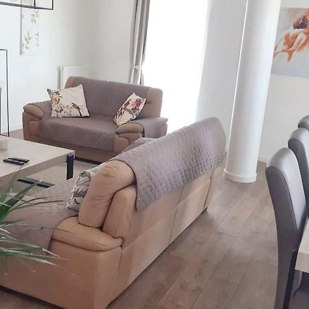 Modern Apartment In Cureghem Anderlecht 134 M² + Terrace ブリュッセル エクステリア 写真
