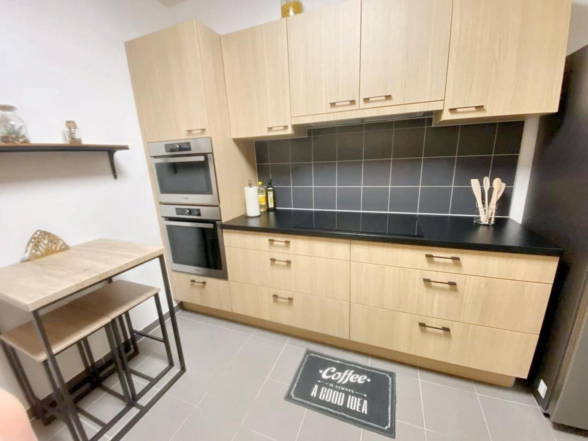 Modern Apartment In Cureghem Anderlecht 134 M² + Terrace ブリュッセル エクステリア 写真