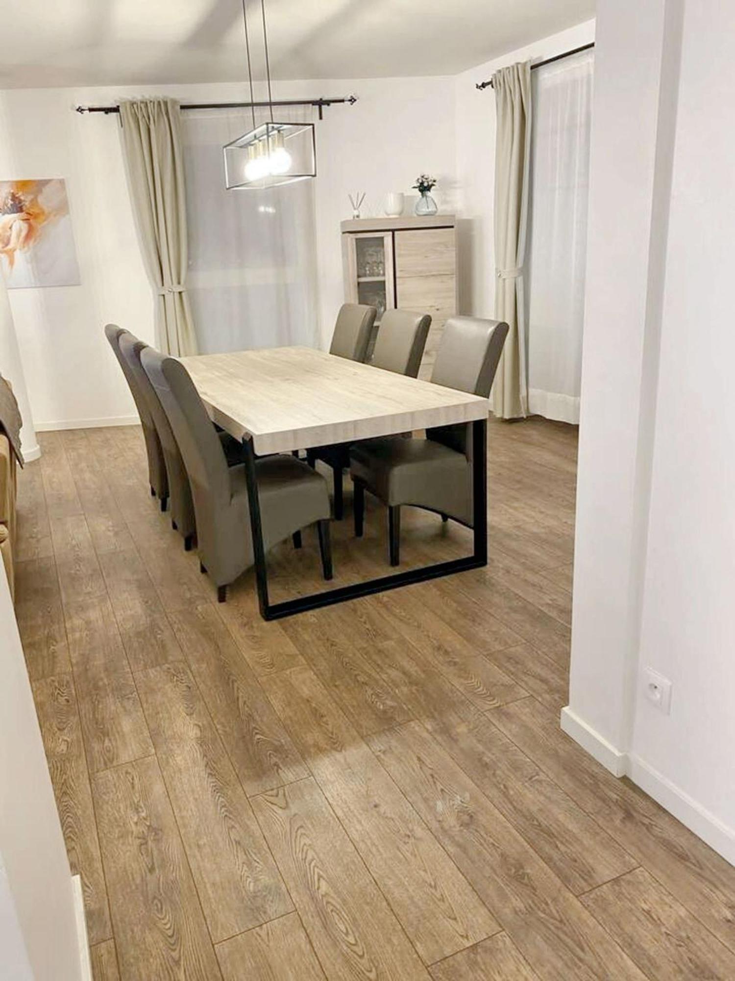 Modern Apartment In Cureghem Anderlecht 134 M² + Terrace ブリュッセル エクステリア 写真