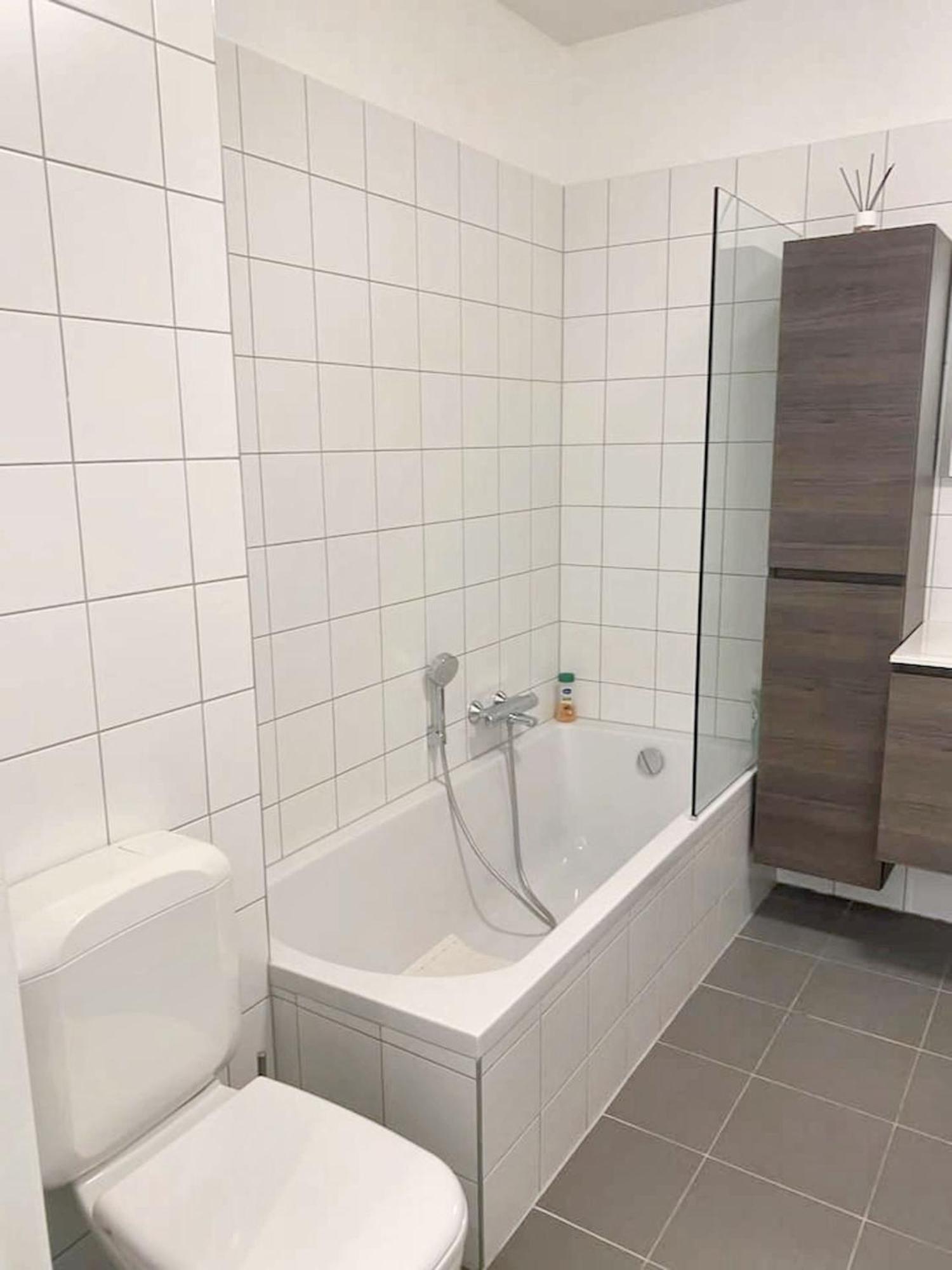 Modern Apartment In Cureghem Anderlecht 134 M² + Terrace ブリュッセル エクステリア 写真